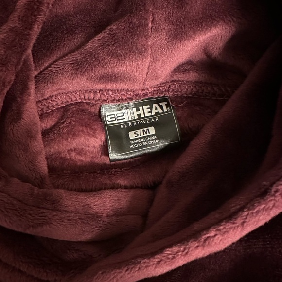 32 Degrees Heat Plush Blanket Long Hoodie S/M NWOT - Picture 3 of 7